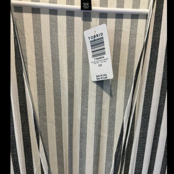 NWT cinch waist kimono‎ - Picture 7 of 8